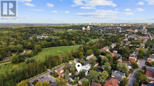 4 Avon Lane, Ottawa, ON 