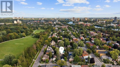 4 Avon Lane, Ottawa, ON 