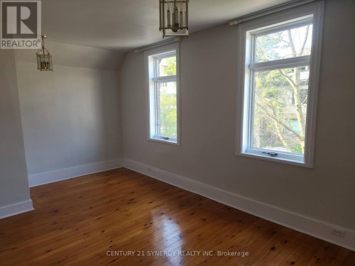 18 Wilton Crescent, Ottawa, ON 