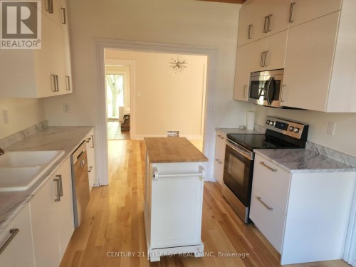 18 Wilton Crescent, Ottawa, ON 