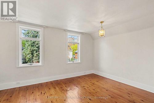 18 Wilton Crescent, Ottawa, ON 