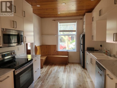 18 Wilton Crescent, Ottawa, ON 