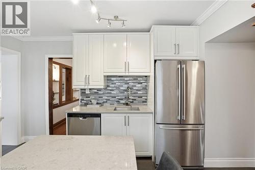 230 Beach Boulevard, Hamilton, ON 