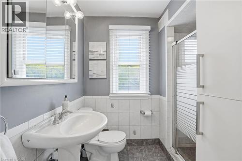 230 Beach Boulevard, Hamilton, ON 