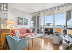 709 718 MAIN STREET  Vancouver, BC V6A 0B1