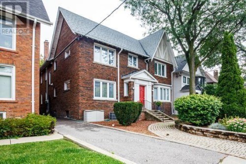 SECOND FL. - 11 HIGHBOURNE ROAD , Toronto, Ontario M5P 2J1 3