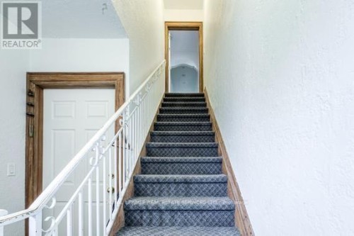 SECOND FL. - 11 HIGHBOURNE ROAD , Toronto, Ontario M5P 2J1 5