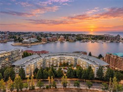 #206-68 Songhees Rd Victoria, BC V9A 0A3