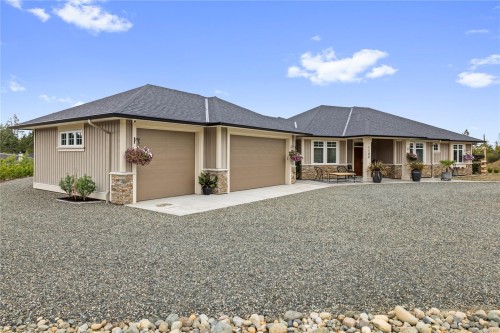 1100 Alpine View Pl, Coombs, BC 