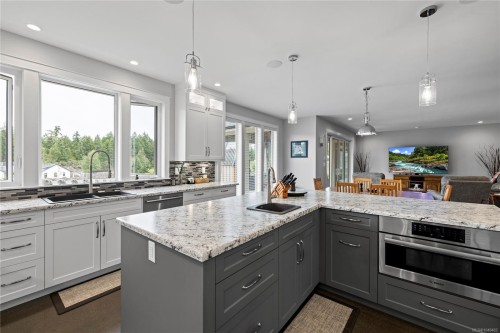 1100 Alpine View Pl, Coombs, BC 