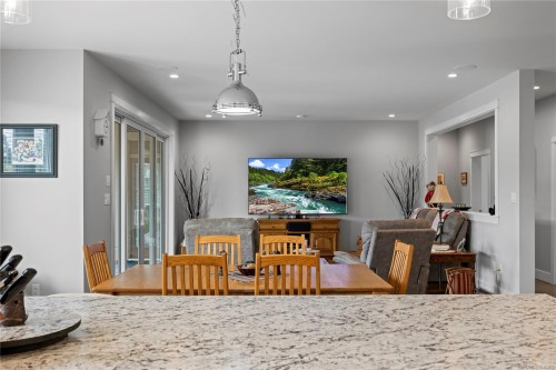 1100 Alpine View Pl, Coombs, BC 