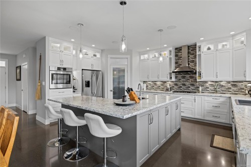 1100 Alpine View Pl, Coombs, BC 