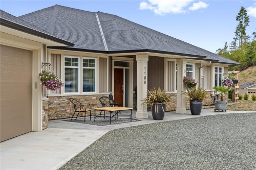 1100 Alpine View Pl, Coombs, BC 