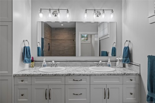1100 Alpine View Pl, Coombs, BC 