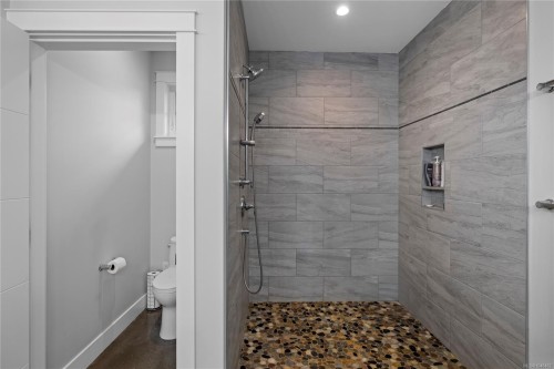 1100 Alpine View Pl, Coombs, BC 
