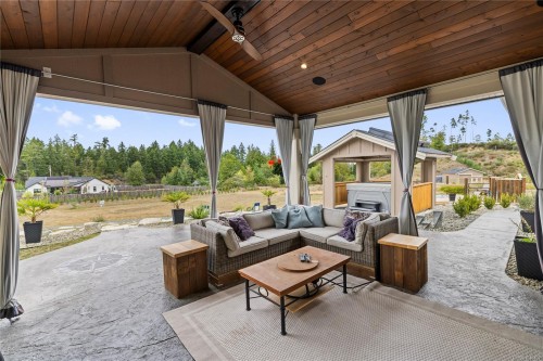 1100 Alpine View Pl, Coombs, BC 
