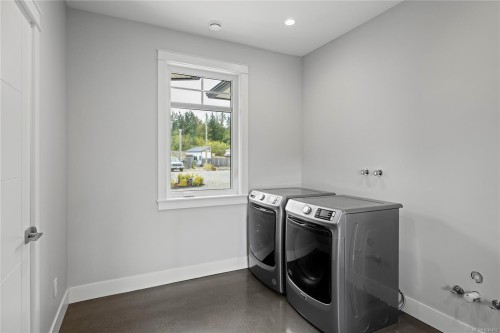 1100 Alpine View Pl, Coombs, BC 