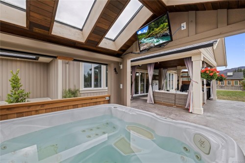 1100 Alpine View Pl, Coombs, BC 