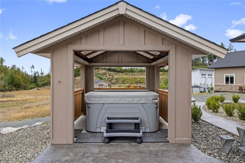1100 Alpine View Pl, Coombs, BC 