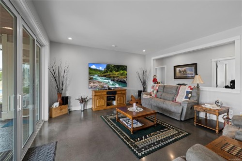 1100 Alpine View Pl, Coombs, BC 