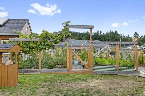 1100 Alpine View Pl, Coombs, BC 
