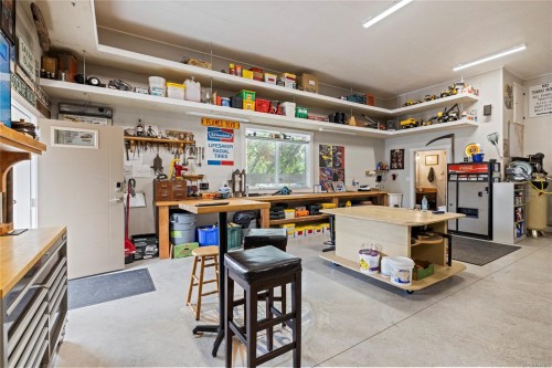 1100 Alpine View Pl, Coombs, BC 