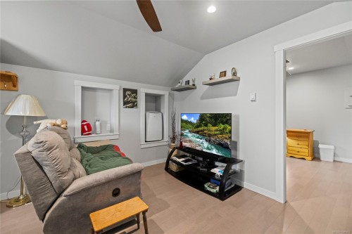 1100 Alpine View Pl, Coombs, BC 