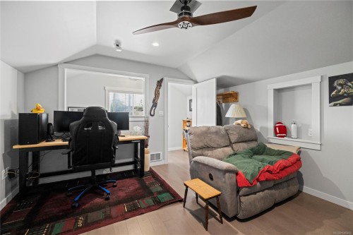 1100 Alpine View Pl, Coombs, BC 