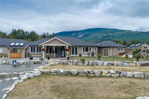1100 Alpine View Pl, Coombs, BC 
