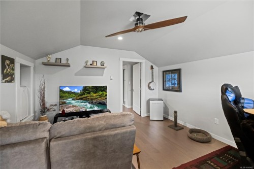1100 Alpine View Pl, Coombs, BC 