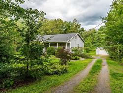 75 Lawrence Road Windermere, NS B0P 1E0