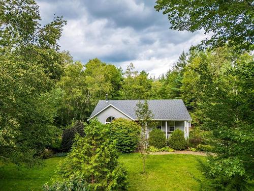 75 Lawrence Road, Windermere, NS 