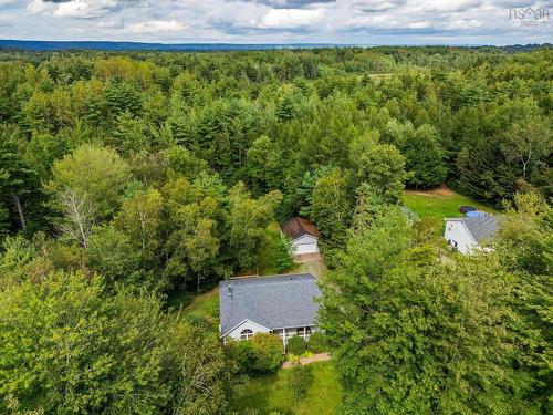 75 Lawrence Road, Windermere, NS 
