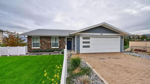 318 Gleneagles Drive  Kamloops, BC V2E 1Z4
