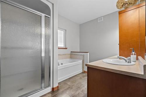 23 Lardon Crt, Winnipeg, MB 
