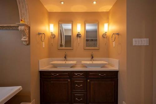 130 Brock St, Winnipeg, MB 