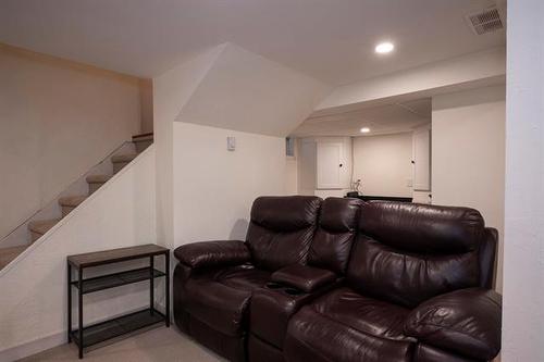 130 Brock St, Winnipeg, MB 
