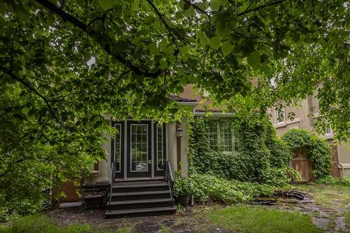 130 Brock St, Winnipeg, MB 