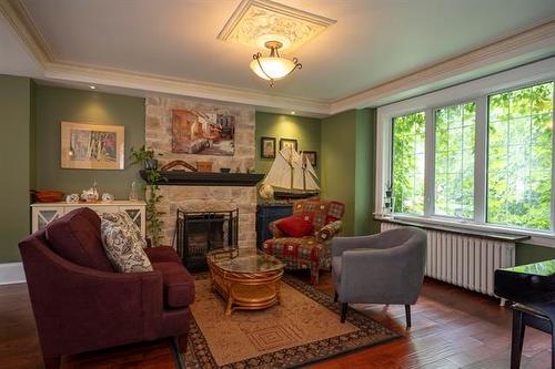 130 Brock St, Winnipeg, MB 