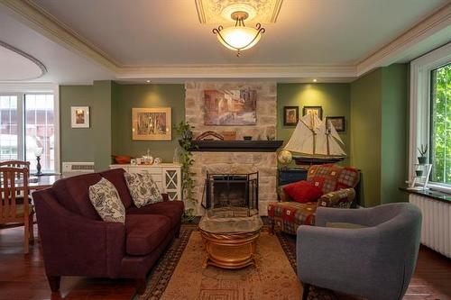 130 Brock St, Winnipeg, MB 