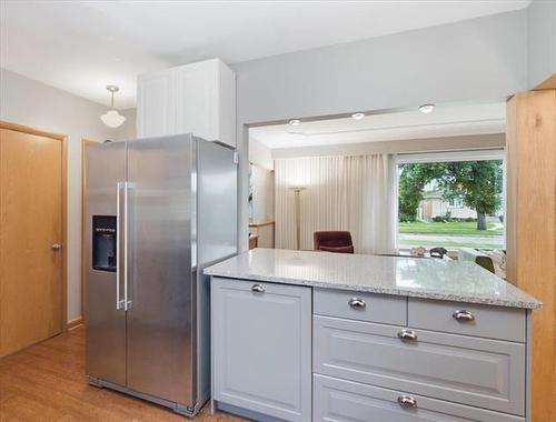 547 Renfrew St, Winnipeg, MB 