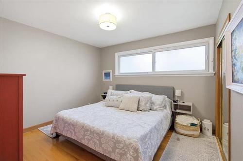 547 Renfrew St, Winnipeg, MB 