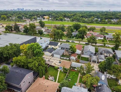 547 Renfrew St, Winnipeg, MB 