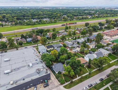 547 Renfrew St, Winnipeg, MB 