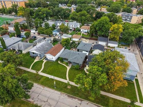 547 Renfrew St, Winnipeg, MB 