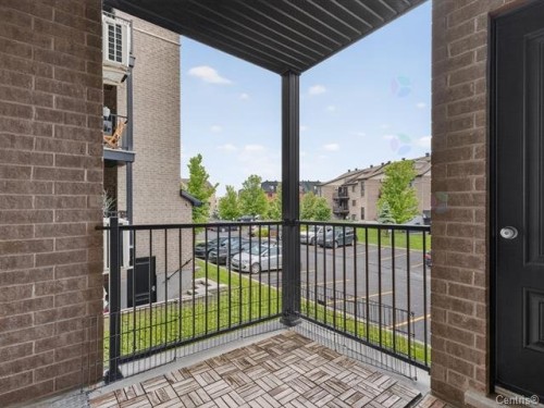 Balcon - 03-8330 Rue De Londres, Brossard, QC 