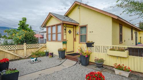 219 Hastings Avenue  Penticton, BC V2A 2V5
