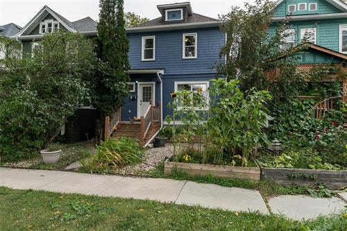 709 Fleet Ave, Winnipeg, MB 
