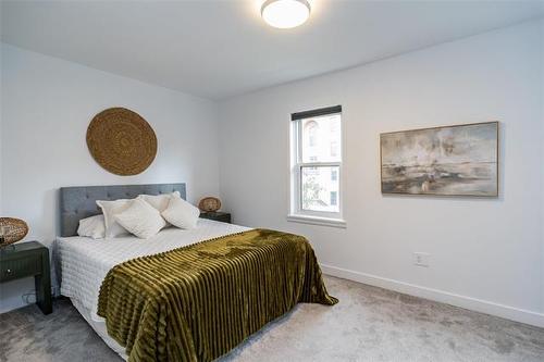 709 Fleet Ave, Winnipeg, MB 