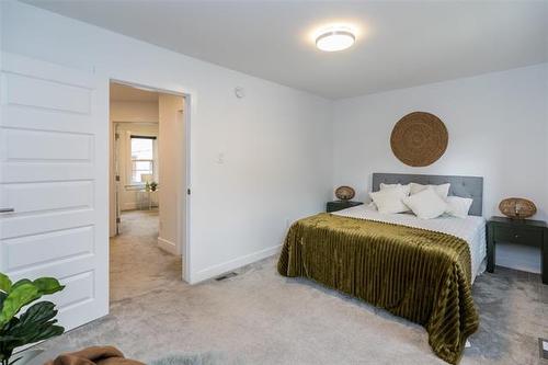 709 Fleet Ave, Winnipeg, MB 